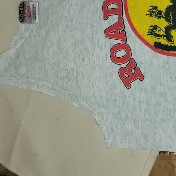 Vintage. Made in USA. Roadkill Cafe. Taos, New Mexico. Tank-top size Medium - Picture 9 of 16
